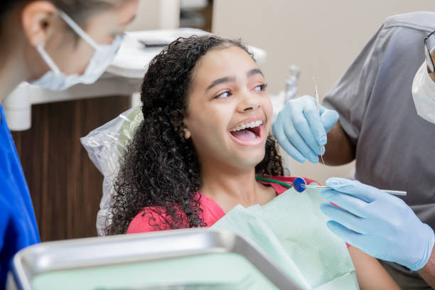 Best Dentist Open Late Near Me  in Altoona, IA